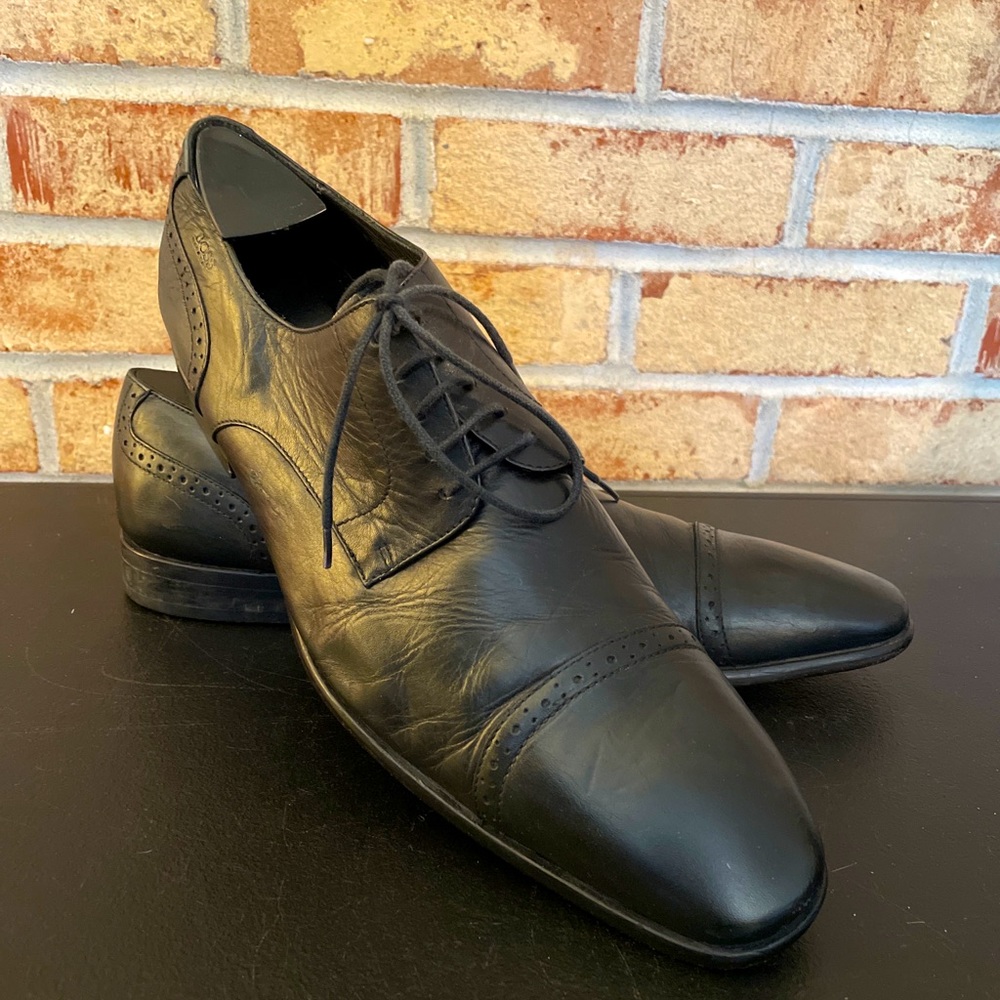 Hugo Boss black cap toe sz 11 shoes